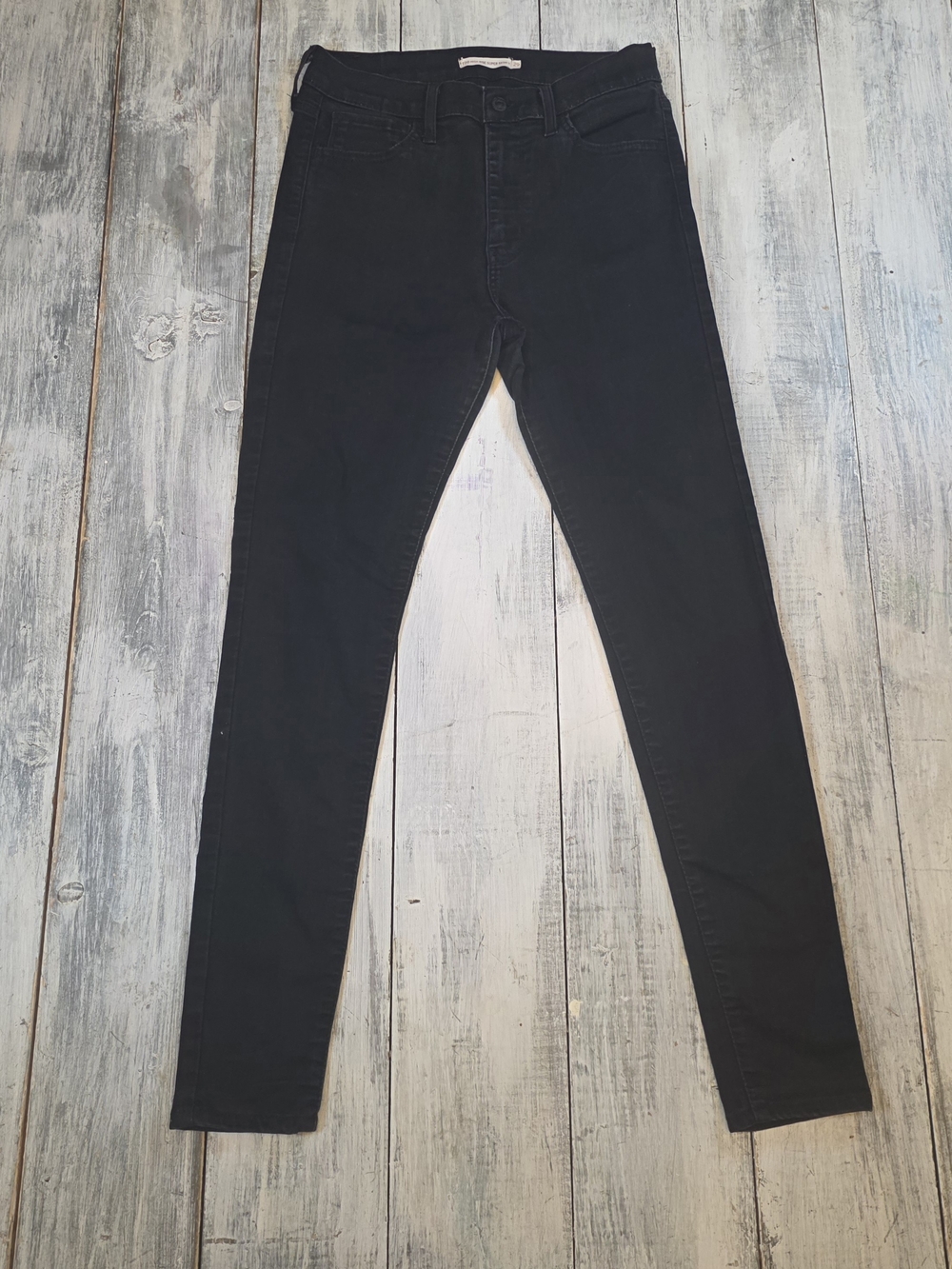 Levi's Women's 720 High Rise Super Skinny Jeans in Black sz 29